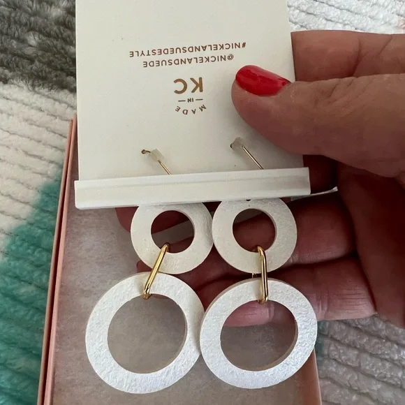 BNIB White Sloane earrings by Nickel and Suede - Picture 2 of 2